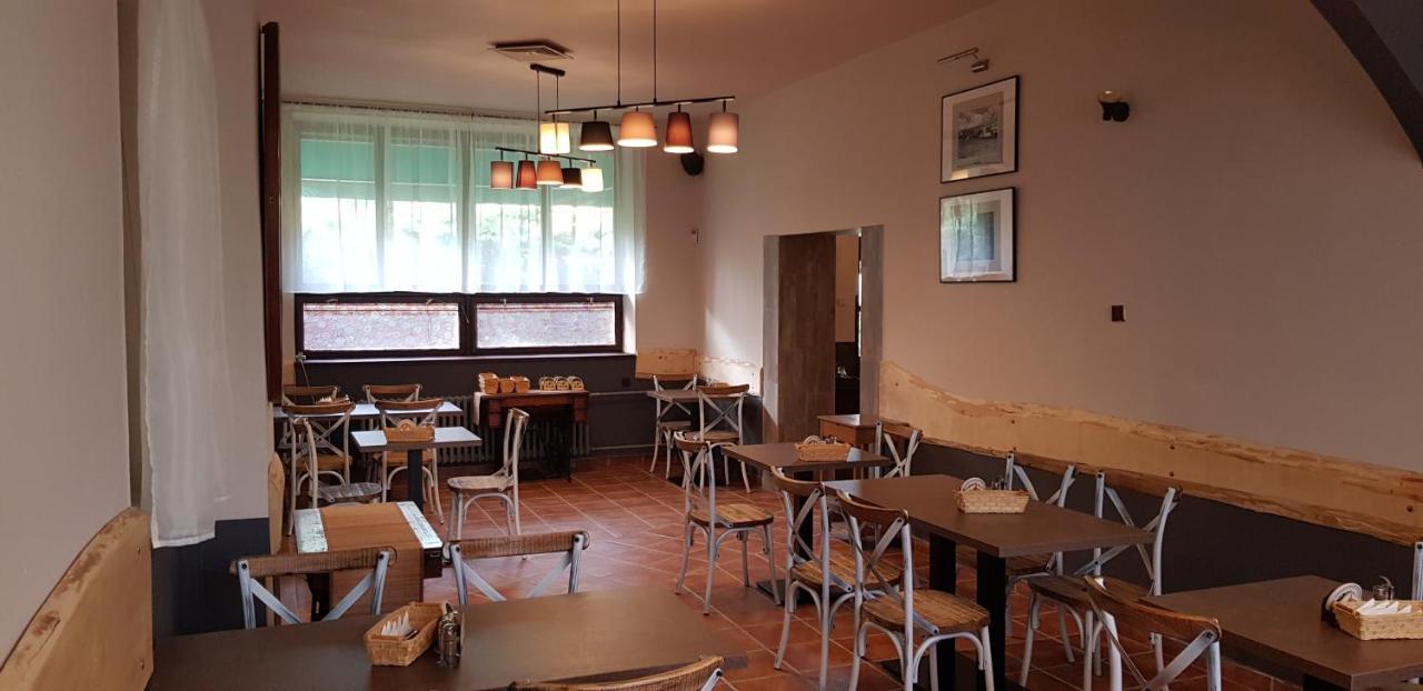 Pension & Restaurace Na Rychte 프라하 외부 사진