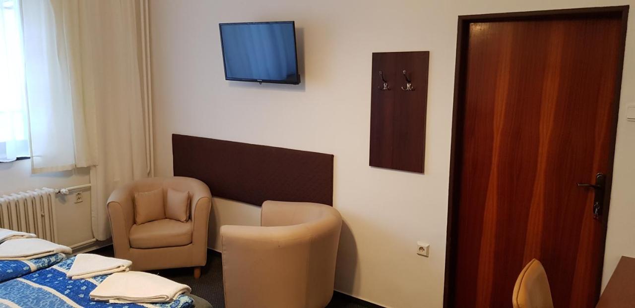 Pension & Restaurace Na Rychte 프라하 외부 사진